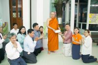 นายธเนศพล ธนบุณยวัฒน์ คณะทำงานรัฐมนตรีว่าการกระทรวงศึกษาธิการ บริจาคเงิน จำนวน 1 ล้านบาท เพื่อสนับสนุนทุนห้องปฏิบัติการ ศูนย์ความเป็นเลิศทางด้านโรคตับ